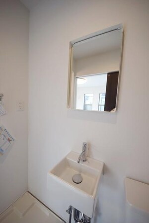 アパートメント新小岩B棟の物件内観写真